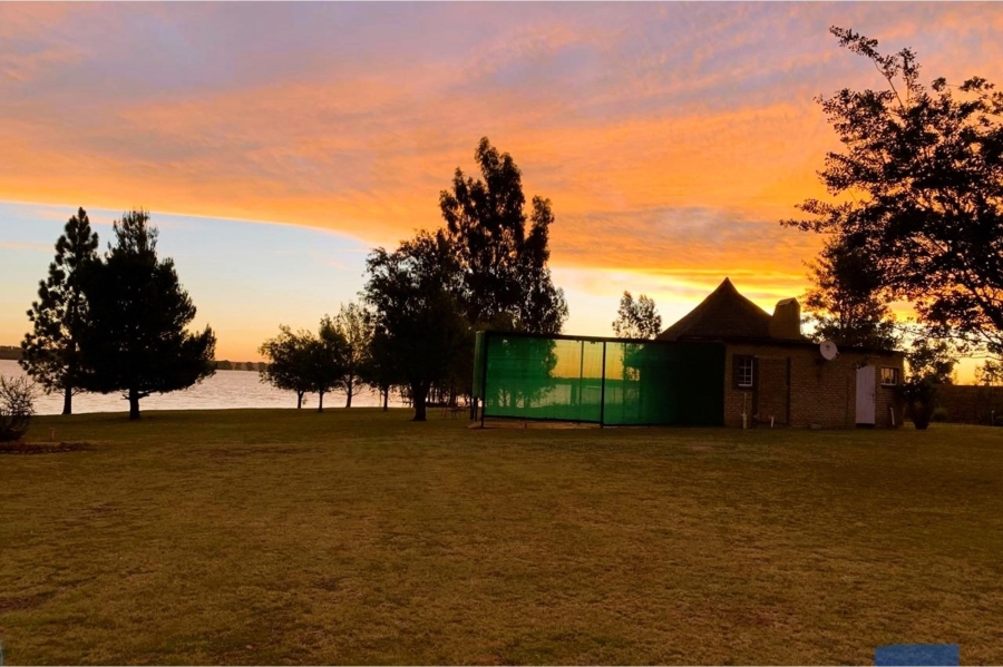 0 Bedroom Property for Sale in Oranjeville Free State